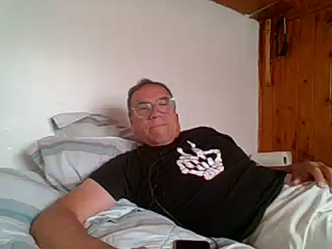 Snapshot of santiagon2015 chatting on January 12, 2025, 7:21 pm santiagon2015 online show from January 12, 2025, 7:21 pm