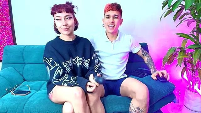 Snapshot of Sky_Intimate chatting on February 12, 2025, 12:48 am Sky Intimate online show from February 12, 2025, 12:48 am