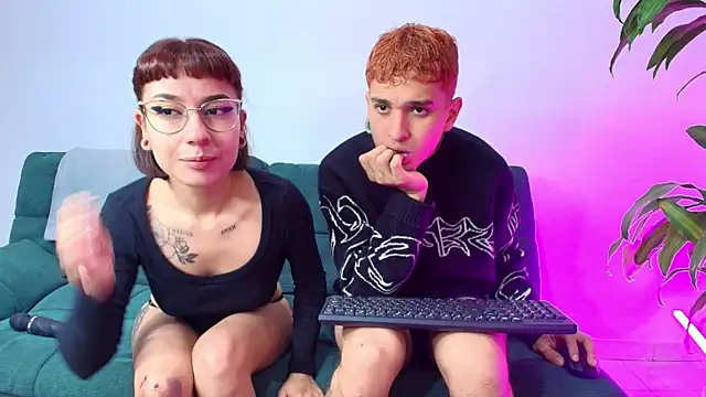 Snapshot of Sky_Intimate chatting on January 18, 2025, 9:13 pm Sky Intimate online show from January 18, 2025, 9:13 pm