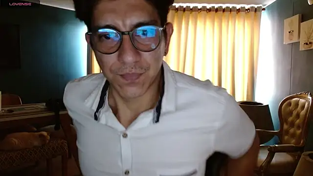 Noah-cock online show from February 9, 2026, 8:18 pm