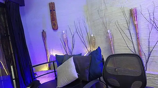 Snapshot of MarcoVitto chatting on November 5, 2025, 8:01 pm MarcoVitto online show from November 5, 2025, 8:01 pm