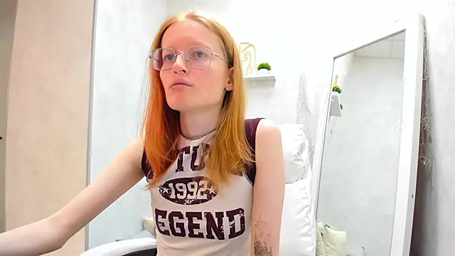 Snapshot of ElizabethHarpper chatting on March 6, 2025, 8:19 am ElizabethHarpper online show from March 6, 2025, 8:19 am