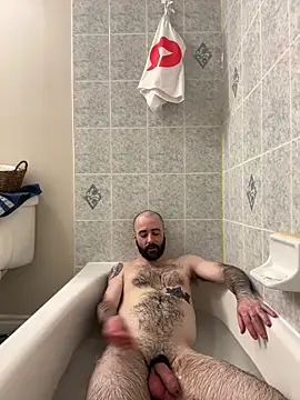 Faded-Solo online show from October 28, 2025, 6:07 pm