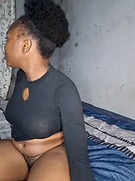 Snapshot of Danymash25 chatting on December 18, 2025, 4:33 pm Danymash25 online show from December 18, 2025, 4:33 pm