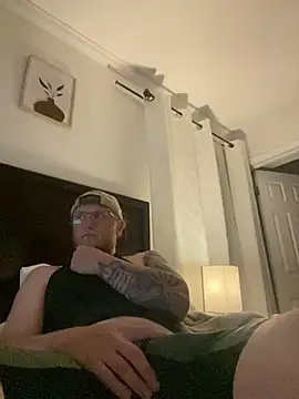 Snapshot of tcadle1824 chatting on April 6, 2026, 1:56 am tcadle1824 online show from April 6, 2026, 1:56 am