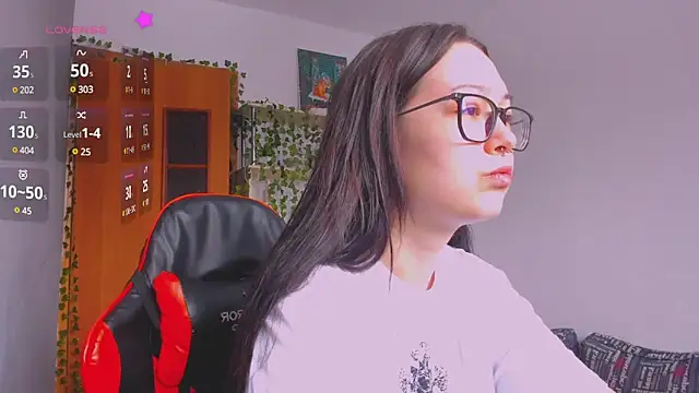 kittenrisha online show from February 26, 2025, 7:12 am