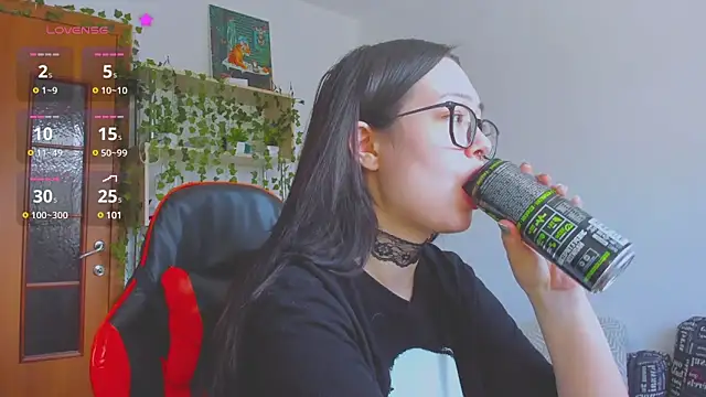 kittenrisha online show from March 1, 2025, 7:41 am