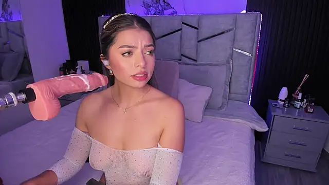 Snapshot of daniiphoeniixx chatting on March 1, 2025, 8:21 pm daniiphoeniixx online show from March 1, 2025, 8:21 pm