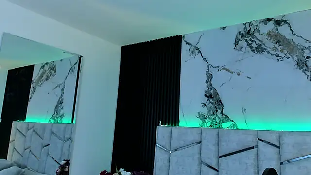 Snapshot of daniiphoeniixx chatting on September 19, 2025, 7:18 pm daniiphoeniixx online show from September 19, 2025, 7:18 pm