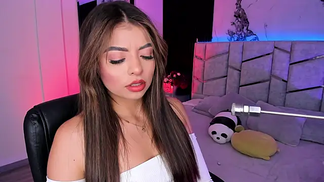 Snapshot of daniiphoeniixx chatting on October 10, 2025, 7:36 pm daniiphoeniixx online show from October 10, 2025, 7:36 pm