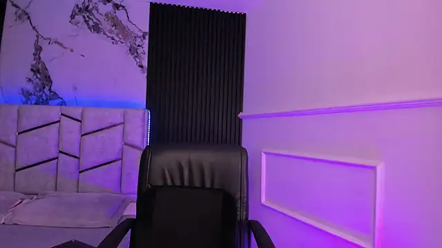 daniiphoeniixx online show from January 6, 2026, 7:51 pm