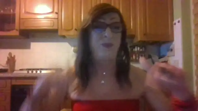 Snapshot of Tiabet chatting on May 2, 2026, 8:36 pm Tiabet online show from May 2, 2026, 8:36 pm