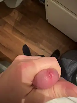 Snapshot of bblbutttwink chatting on February 17, 2025, 6:09 am bblbutttwink online show from February 17, 2025, 6:09 am