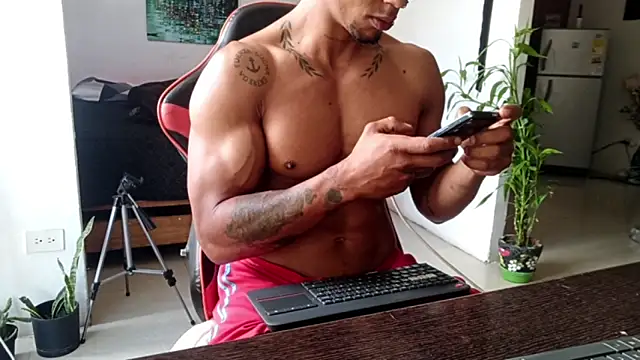 Snapshot of Adam_Valenciia chatting on June 1, 2026, 1:22 pm Adam Valenciia online show from June 1, 2026, 1:22 pm