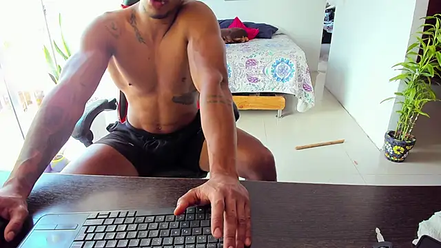 Snapshot of Adam_Valenciia chatting on October 20, 2025, 5:57 pm Adam Valenciia online show from October 20, 2025, 5:57 pm