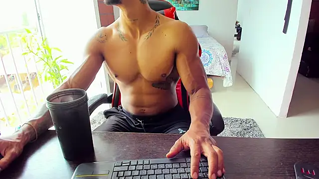 Snapshot of Adam_Valenciia chatting on September 12, 2025, 4:40 pm Adam Valenciia online show from September 12, 2025, 4:40 pm