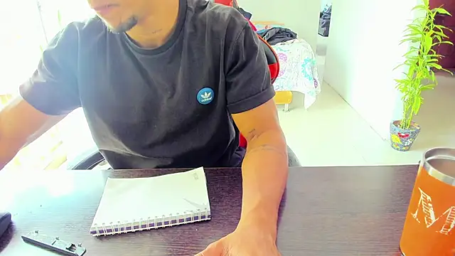 Snapshot of Adam_Valenciia chatting on October 17, 2025, 4:09 pm Adam Valenciia online show from October 17, 2025, 4:09 pm