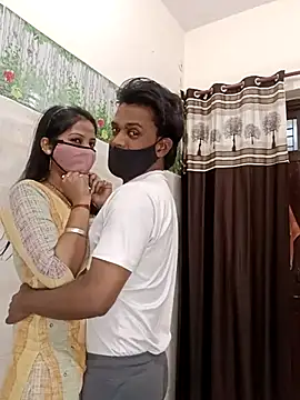 Snapshot of Best-Couple chatting on February 22, 2025, 12:29 pm Best-Couple online show from February 22, 2025, 12:29 pm