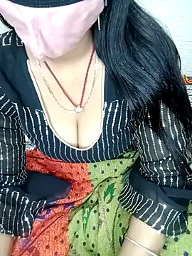 Snapshot of Best-Couple chatting on February 15, 2025, 6:33 am Best-Couple online show from February 15, 2025, 6:33 am