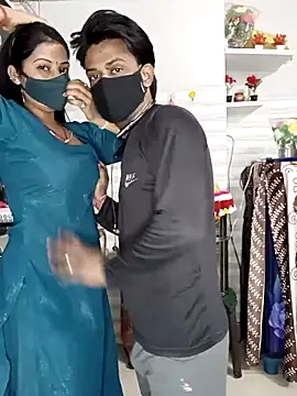 Snapshot of Best-Couple chatting on February 17, 2025, 5:25 am Best-Couple online show from February 17, 2025, 5:25 am