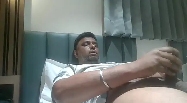 jemes21in online show from January 23, 2025, 5:31 pm