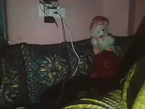 Hot-shanvi online show from November 29, 2025, 5:35 pm