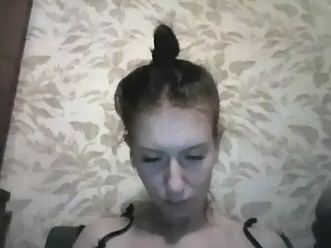 Snapshot of Alsu1930 chatting on December 28, 2024, 8:15 pm Alsu1930 online show from December 28, 2024, 8:15 pm