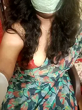 Snapshot of Rathi22 chatting on September 10, 2025, 2:38 pm Rathi22 online show from September 10, 2025, 2:38 pm