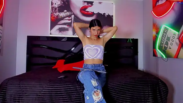 Snapshot of AlexaWatson_ chatting on February 18, 2025, 6:58 pm AlexaWatson online show from February 18, 2025, 6:58 pm