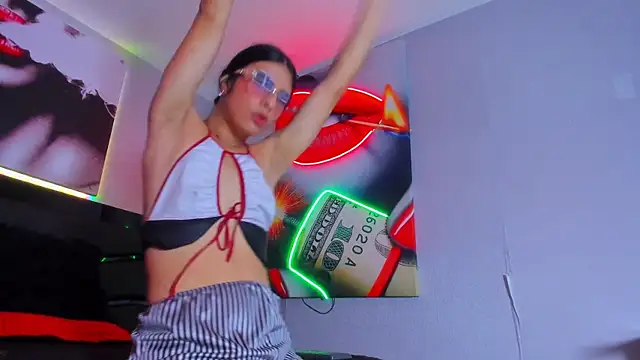 Snapshot of AlexaWatson_ chatting on February 7, 2025, 1:32 pm AlexaWatson online show from February 7, 2025, 1:32 pm