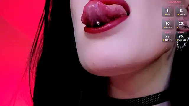 Snapshot of Miss_Alice__ chatting on May 8, 2026, 1:20 am Miss Alice online show from May 8, 2026, 1:20 am