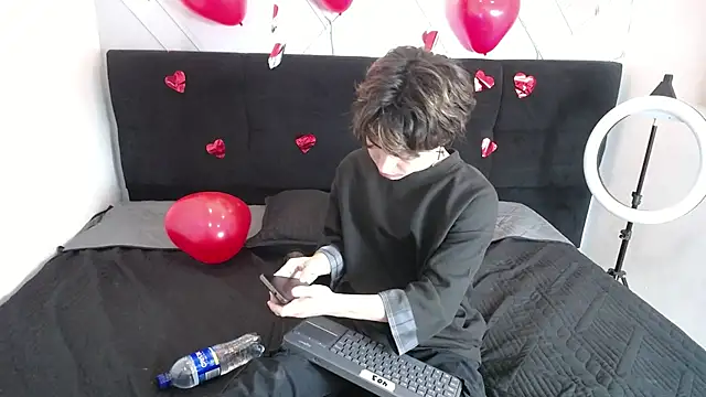 Snapshot of CollinStone chatting on February 16, 2025, 8:00 pm CollinStone online show from February 16, 2025, 8:00 pm