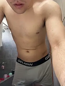 xanaxlil68 online show from January 1, 2025, 4:18 pm