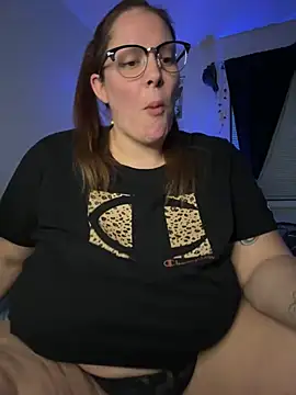 Snapshot of Thickarella420 chatting on January 5, 2025, 2:06 am Thickarella420 online show from January 5, 2025, 2:06 am