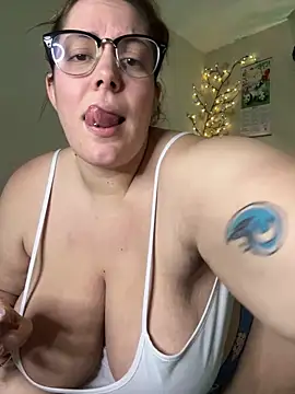 Snapshot of Thickarella420 chatting on January 14, 2025, 2:50 am Thickarella420 online show from January 14, 2025, 2:50 am