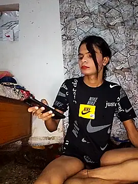 Snapshot of Enna_Zarza_ chatting on October 7, 2025, 6:14 am Enna Zarza online show from October 7, 2025, 6:14 am