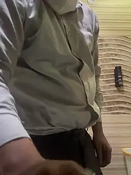 Snapshot of skyisthelimit12 chatting on February 27, 2025, 1:38 pm skyisthelimit12 online show from February 27, 2025, 1:38 pm