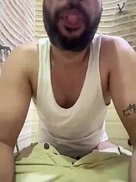 Snapshot of skyisthelimit12 chatting on February 25, 2025, 2:26 pm skyisthelimit12 online show from February 25, 2025, 2:26 pm