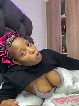 Thando04 online show from November 16, 2025, 1:05 pm