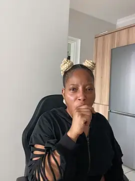 Thando04 online show from January 19, 2026, 12:53 pm