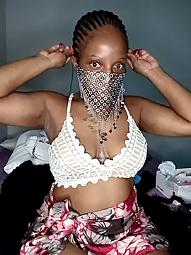 Snapshot of Thando04 chatting on February 8, 2025, 1:22 am Thando04 online show from February 8, 2025, 1:22 am