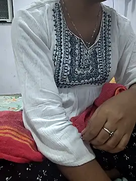 lovelygirl4567 online show from May 5, 2026, 5:38 pm