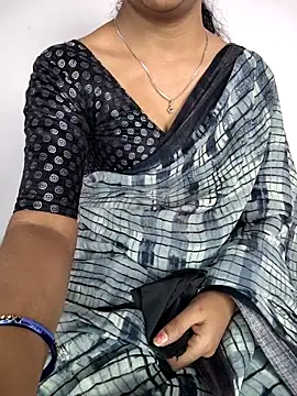 lovelygirl4567 online show from March 7, 2026, 7:48 am