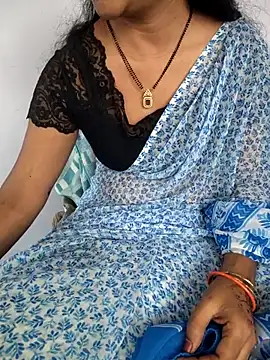 lovelygirl4567 online show from March 17, 2026, 5:10 am