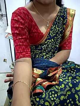 lovelygirl4567 online show from October 28, 2025, 5:34 pm