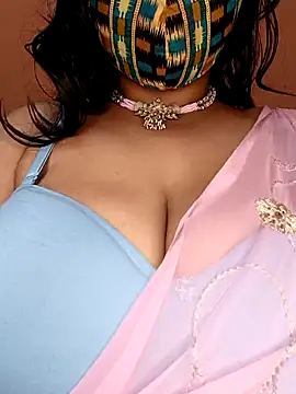 Snapshot of Lovely-Shivani chatting on February 19, 2025, 7:26 pm Lovely-Shivani online show from February 19, 2025, 7:26 pm