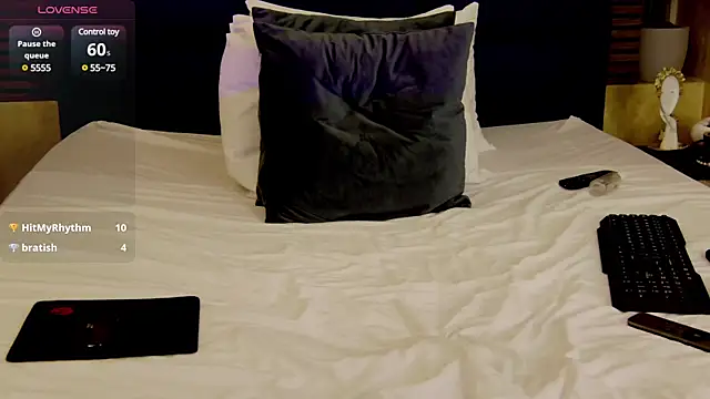 Snapshot of SamaraSinn chatting on March 10, 2025, 11:34 am SamaraSinn online show from March 10, 2025, 11:34 am