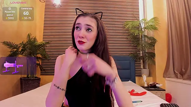 Snapshot of SamaraSinn chatting on March 11, 2025, 9:02 am SamaraSinn online show from March 11, 2025, 9:02 am