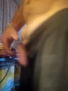 Cloudin around online show from October 29, 2025, 8:41 pm