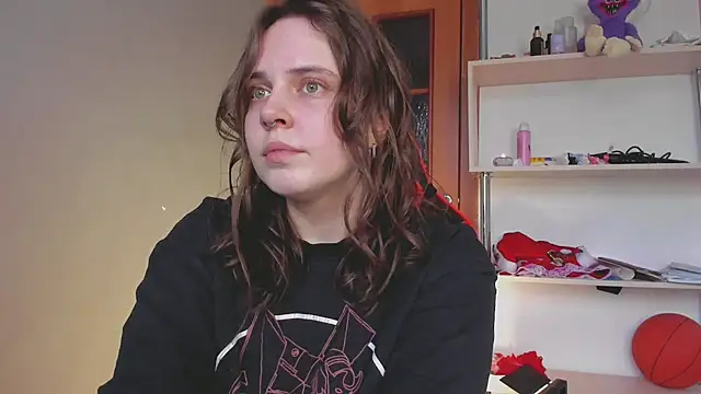  lisacute online show from January 3, 2025, 9:04 am